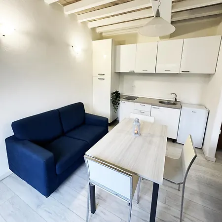 Apartment Atena - Casa Indipendente E Romantica Anche A Parma